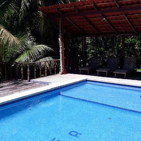 Iguana Libre Hotel Dominical Bagian luar foto